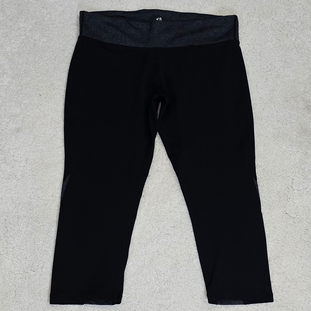 Free2B‎ Women Black Capri Athletic Leggings Cropped Pants Activewear Size M